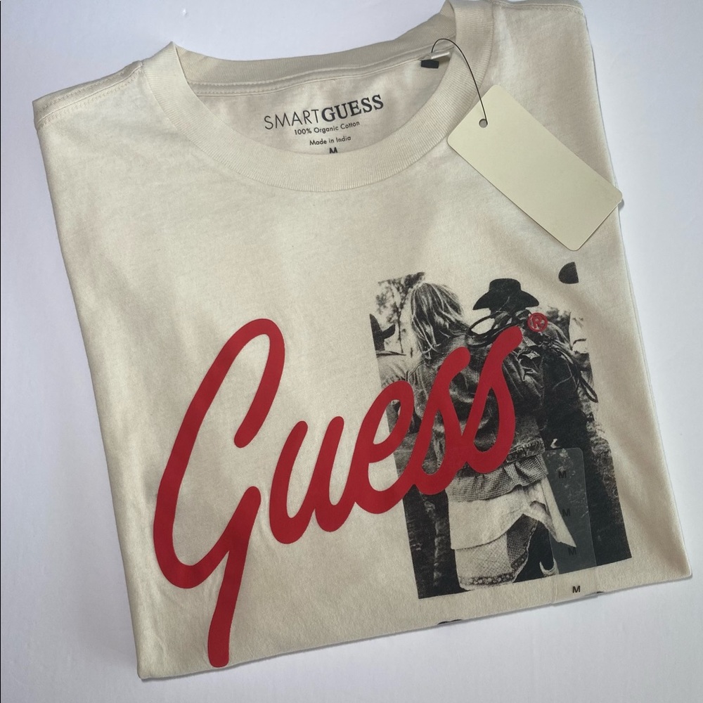 Guess T-shirt medium NWT